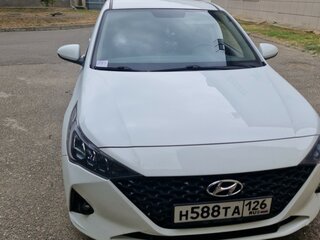 2021 Hyundai Solaris II Рестайлинг, белый, 1600000 рублей, вид 1