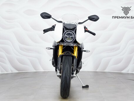 2025 Triumph Speed Triple, белый, 1699000 рублей, вид 4