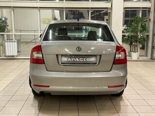 2011 Skoda Octavia II (A5) Рестайлинг, серый, 635000 рублей, вид 4