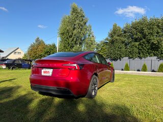 2025 Tesla Model 3 Long Range I Рестайлинг, красный, 6500000 рублей, вид 5