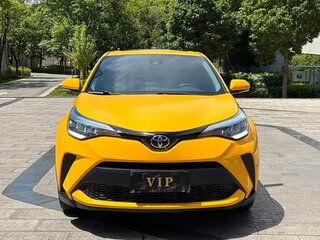 2022 Toyota C-HR I Рестайлинг, жёлтый, 1733000 рублей, вид 2