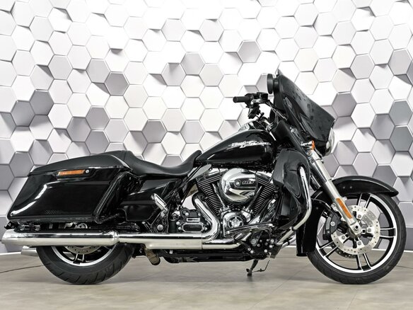 2013 Harley-Davidson Street Glide, чёрный - вид 2