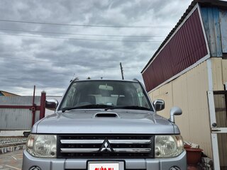 2010 Mitsubishi Pajero Mini II, серый, 688000 рублей, вид 2
