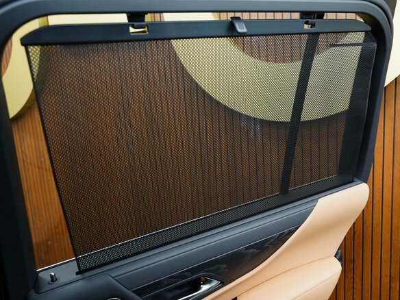2026 Lexus LX 500d IV, чёрный - вид 19