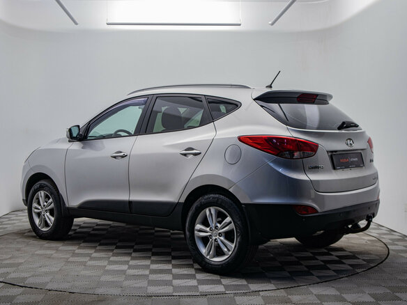2010 Hyundai ix35 I, серебристый - вид 2