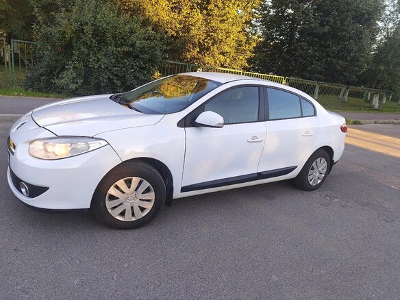 2011 Renault Fluence I, белый, 530000 рублей - вид 3