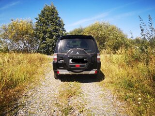 2018 Mitsubishi Pajero IV Рестайлинг 2, чёрный, 5000000 рублей, вид 2