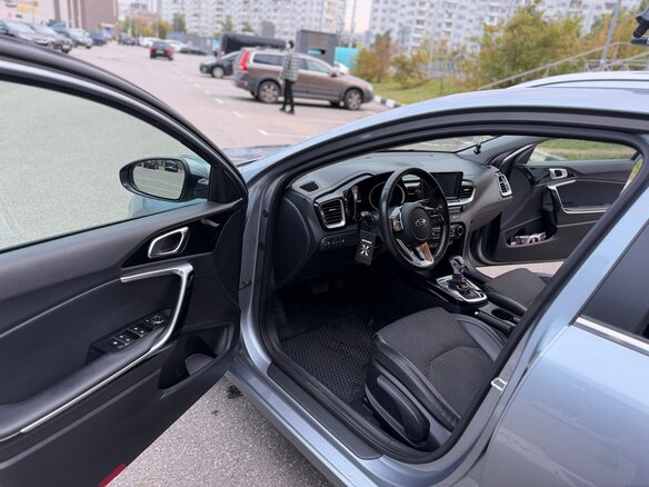 2019 Kia Ceed III, серебристый - вид 9