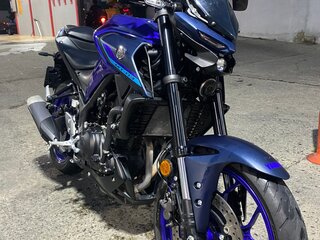 2022 Yamaha MT-03, синий, 580000 рублей, вид 3