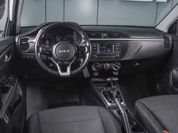 2021 Kia Rio X IV Рестайлинг, белый, 1640000 рублей - вид 5