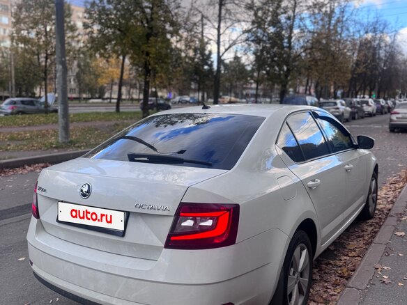 2020 Skoda Octavia III (A7) Рестайлинг, белый - вид 2