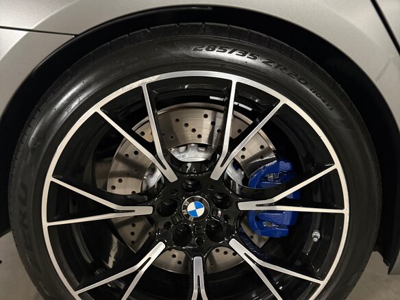 2020 BMW M5 Competition VI (F90), серый, 10000000 рублей - вид 8