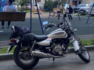 2020 Bajaj Avenger, белый, 180000 рублей, вид 2