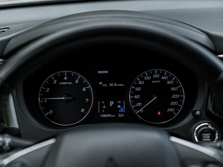2022 Mitsubishi Outlander III Рестайлинг 3, серый, 2369000 рублей, вид 5