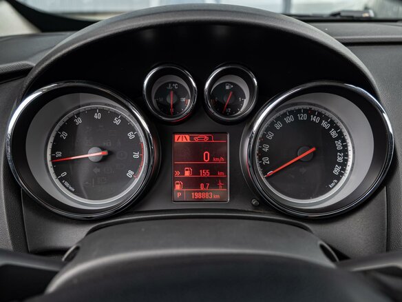 2013 Opel Astra GTC J Рестайлинг, белый, 765000 рублей - вид 13