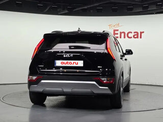 2023 Kia Niro II, чёрный, 1417009 рублей, вид 4