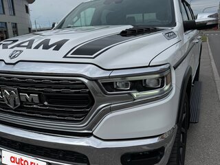 2021 Ram 1500 Quad Cab V, белый, 6995000 рублей, вид 4