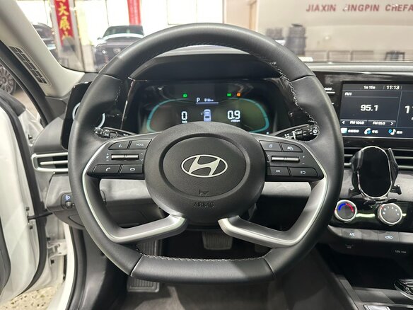 2023 Hyundai Elantra VII (CN7) Рестайлинг, белый, 1550000 рублей - вид 10