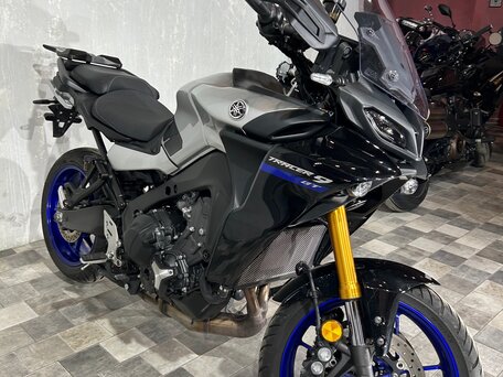 2021 Yamaha MT-09 Tracer (FJ-09), серый, 1219000 рублей, вид 4
