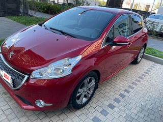 2013 Peugeot 208 I, красный, 800000 рублей, вид 2