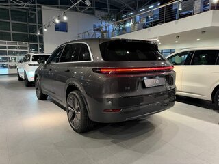 2026 Li Auto (Lixiang) L7 52.3 kWh I Рестайлинг, серый, 10690000 рублей, вид 3