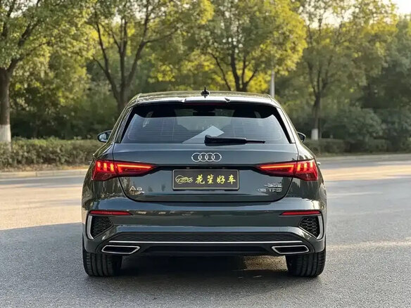 2023 Audi A3 Sportback 35 TFSI IV (8Y), зелёный, 2180000 рублей - вид 5