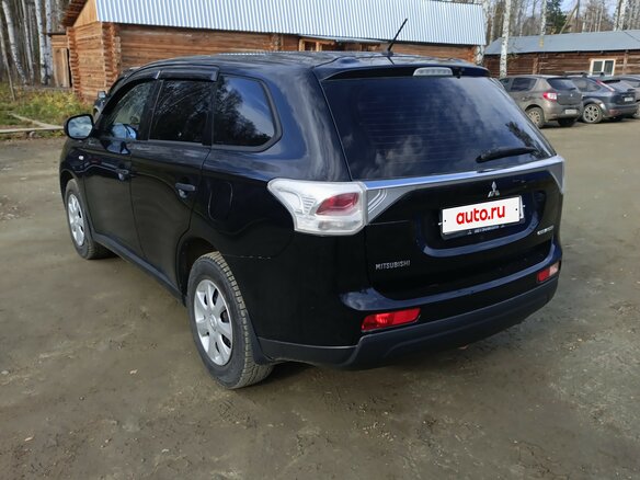2013 Mitsubishi Outlander III, чёрный, 1200000 рублей - вид 6
