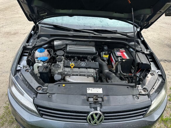 2014 Volkswagen Jetta VI Рестайлинг, серый, 900000 рублей - вид 13