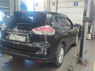 2015 Nissan X-Trail III, чёрный, 1390000 рублей, вид 3