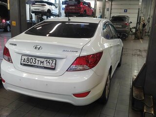 2014 Hyundai Solaris I Рестайлинг, белый, 780000 рублей, вид 3