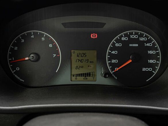 2014 Lada (ВАЗ) Granta I, серебристый, 440000 рублей - вид 13