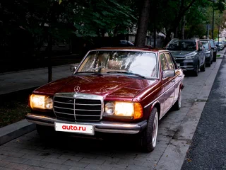 1976 Mercedes-Benz W123 200, пурпурный, 650000 рублей, вид 2