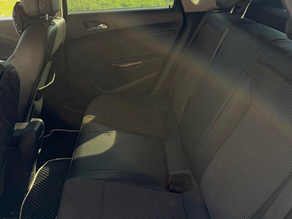 2011 Opel Astra J, белый, 550000 рублей - вид 8