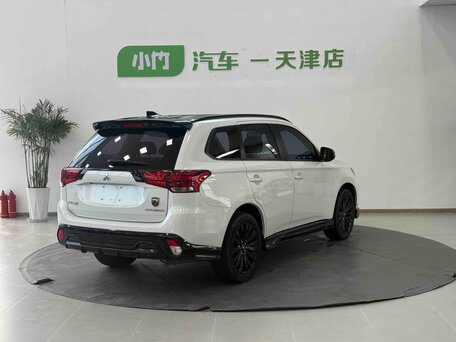 2022 Mitsubishi Outlander III Рестайлинг 3, белый, 2396000 рублей, вид 4