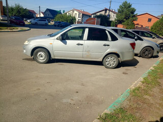 2013 Lada (ВАЗ) Granta I, серебристый, 350000 рублей, вид 4