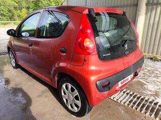 2009 Peugeot 107 I, оранжевый, 350000 рублей, вид 3