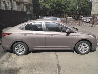 2018 Hyundai Solaris II, коричневый, 1200000 рублей, вид 4