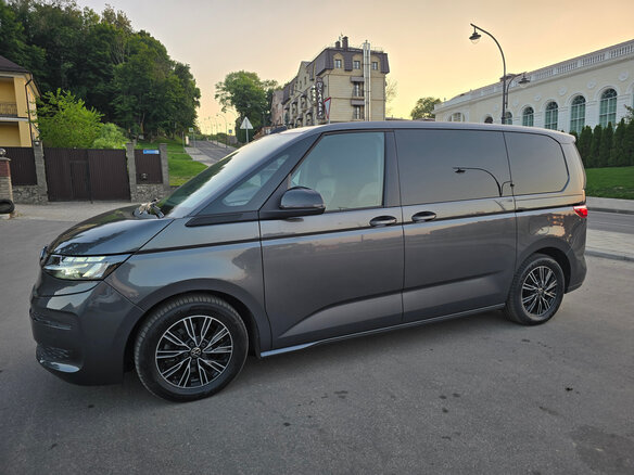 2022 Volkswagen Multivan T7, серый, 5890000 рублей - вид 7