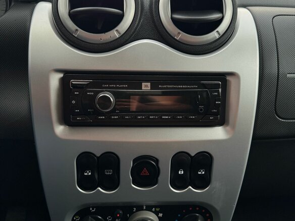 2011 Renault Logan I Рестайлинг, бежевый, 525000 рублей - вид 17