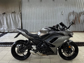 2021 Kawasaki Ninja 650, чёрный, 780000 рублей, вид 4