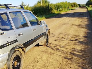2004 Chevrolet Niva I, серебристый, 204000 рублей, вид 3