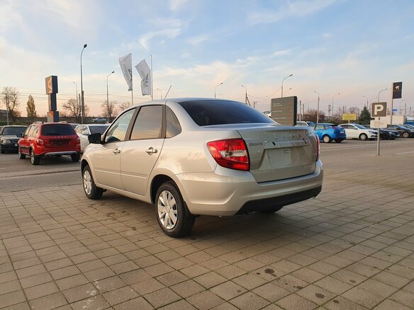 2026 Lada (ВАЗ) Granta I Рестайлинг, серебристый, 1121000 рублей - вид 3