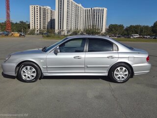 2006 Hyundai Sonata ТагАЗ IV (EF) Рестайлинг, серебристый, 600000 рублей, вид 4