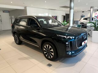 2026 Tenet T8, зелёный, 3099000 рублей, вид 3
