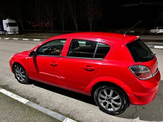 2008 Opel Astra H Рестайлинг, красный, 410000 рублей, вид 4