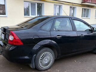 2010 Ford Focus II Рестайлинг, чёрный, 400000 рублей, вид 4