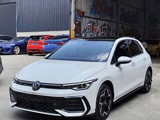 2025 Volkswagen Golf VIII Рестайлинг, белый, 2360000 рублей, вид 3
