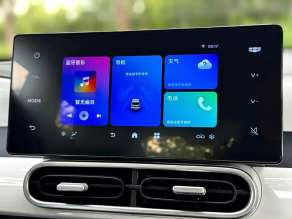 2025 Geely Panda I Рестайлинг, белый - вид 13