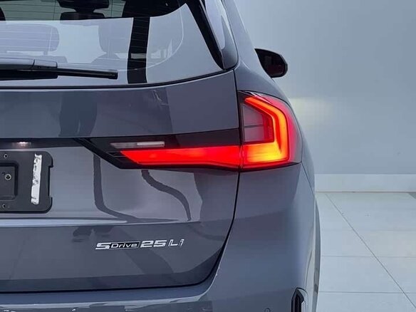 2023 BMW X1 Long 25Li sDrive III (U11/U12), серебристый, 4704000 рублей - вид 12
