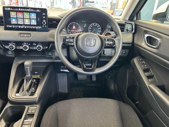 2022 Honda Vezel II, белый, 1720000 рублей - вид 12
